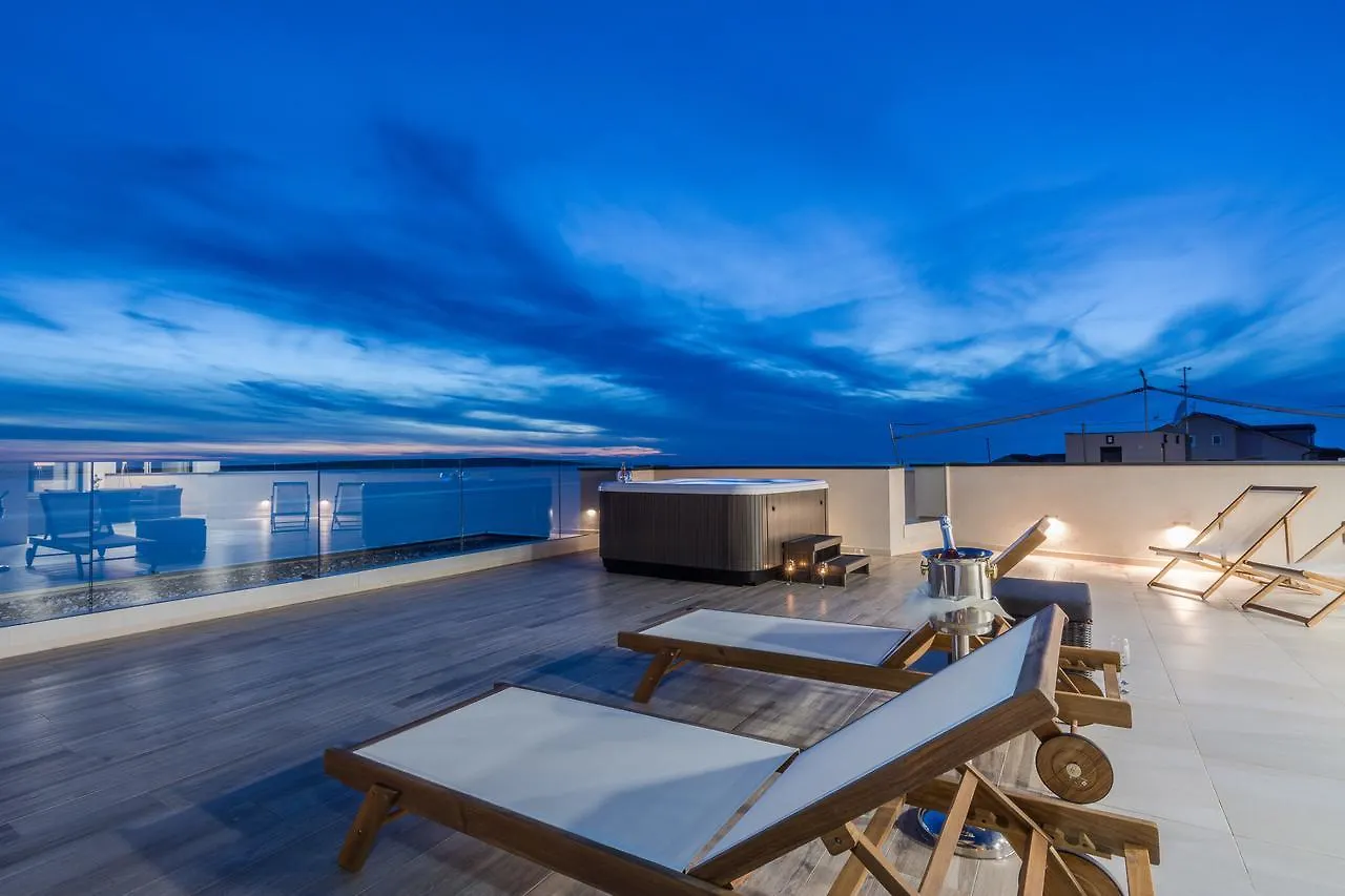 Breathtaking Sea View Luxury Penthouse Apartment Mandre 0*,
